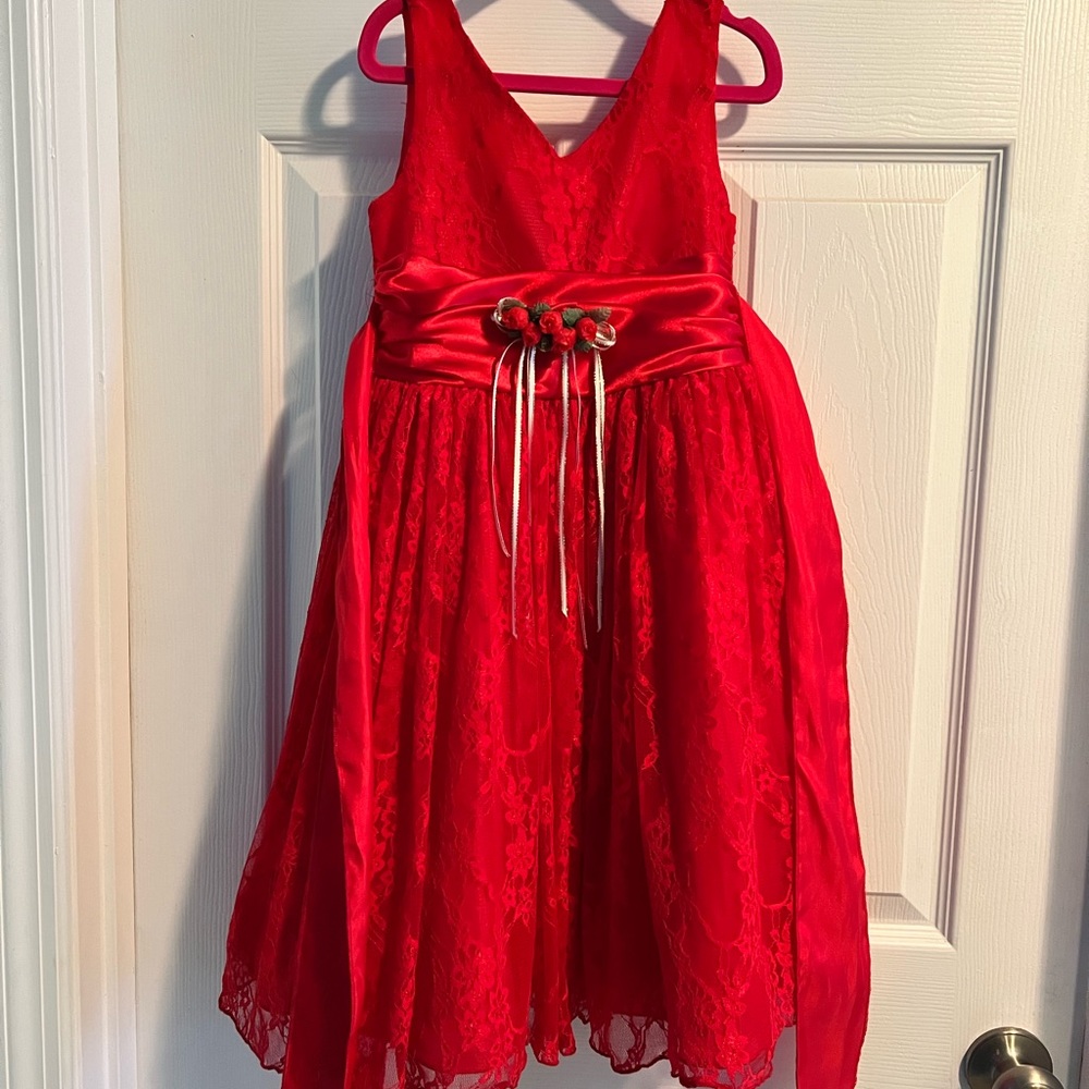Beautiful red Christmas dress.  Girls size 4.